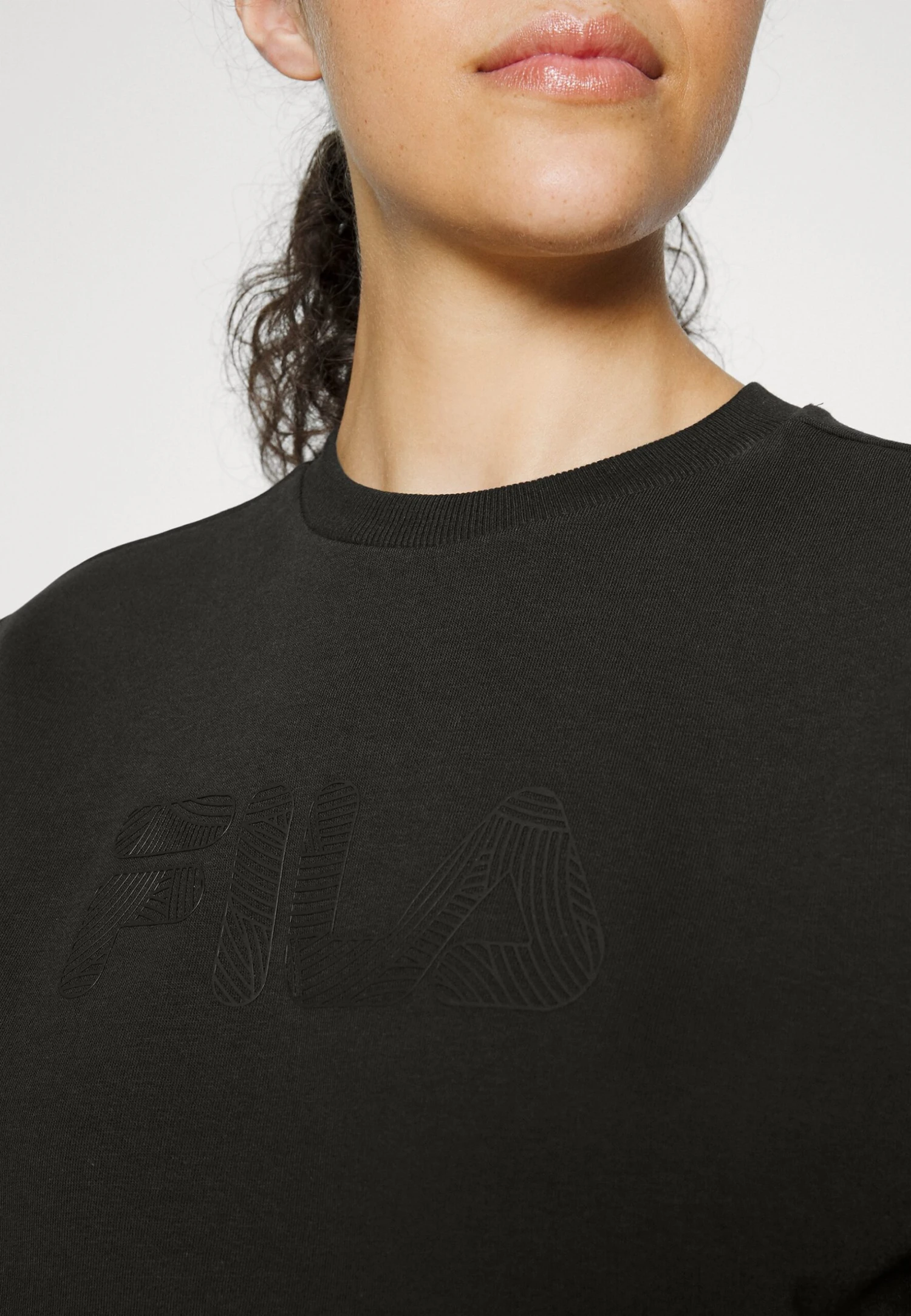 Fila Bevaix Cropped CrewFelpaMoonless Night Donna Felpe 1FI41G01P-Q11 6 Fila Bevaix Cropped CrewFelpaMoonless Night Donna Felpe 1FI41G01P-Q11 - immagine 6