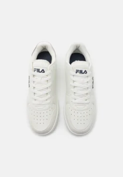 Fila Netforce UnisexSneakers BasseWhite Uomo Sneaker 1FI15O00R-A14 -Negozio al dettaglio Fila 84b6a500bd534abb9195e2e7c6ec3660 scaled