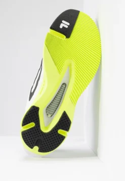 Fila Shocket TrainScarpe Da CamminataWhite Black Safety Yellow Uomo Scarpe 1FI42A02A-E11 -Negozio al dettaglio Fila 94260478c8564936af96cb9876a4861e scaled