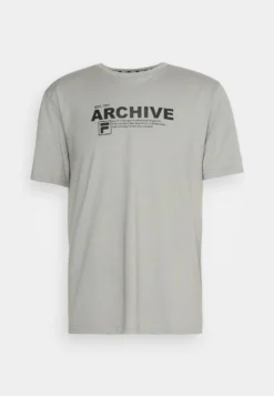 Fila Burbach TeeT-Shirt Con StampaUltimate Gray Uomo T-shirt E Polo 1FI22O076-C11 12 Fila Burbach TeeT-Shirt Con StampaUltimate Gray Uomo T-shirt E Polo 1FI22O076-C11 -Negozio al dettaglio Fila 96a3e8c6be714740979132ddc3c2c63a scaled