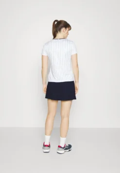 Fila Skort AnnaGonna SportivoNavy Donna Abbigliamento 1FI41M00L-K16 -Negozio al dettaglio Fila 970f5e37aedf44798911491a93252dac scaled