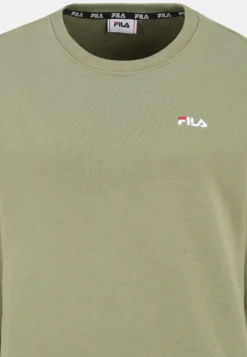 Fila Apparel Bantin Slightly Cropped Crew FelpaOil Green Donna Felpe 1FI21J05X-M11 -Negozio al dettaglio Fila 9776b5a0f1a7453ca5df591ac29f016d scaled