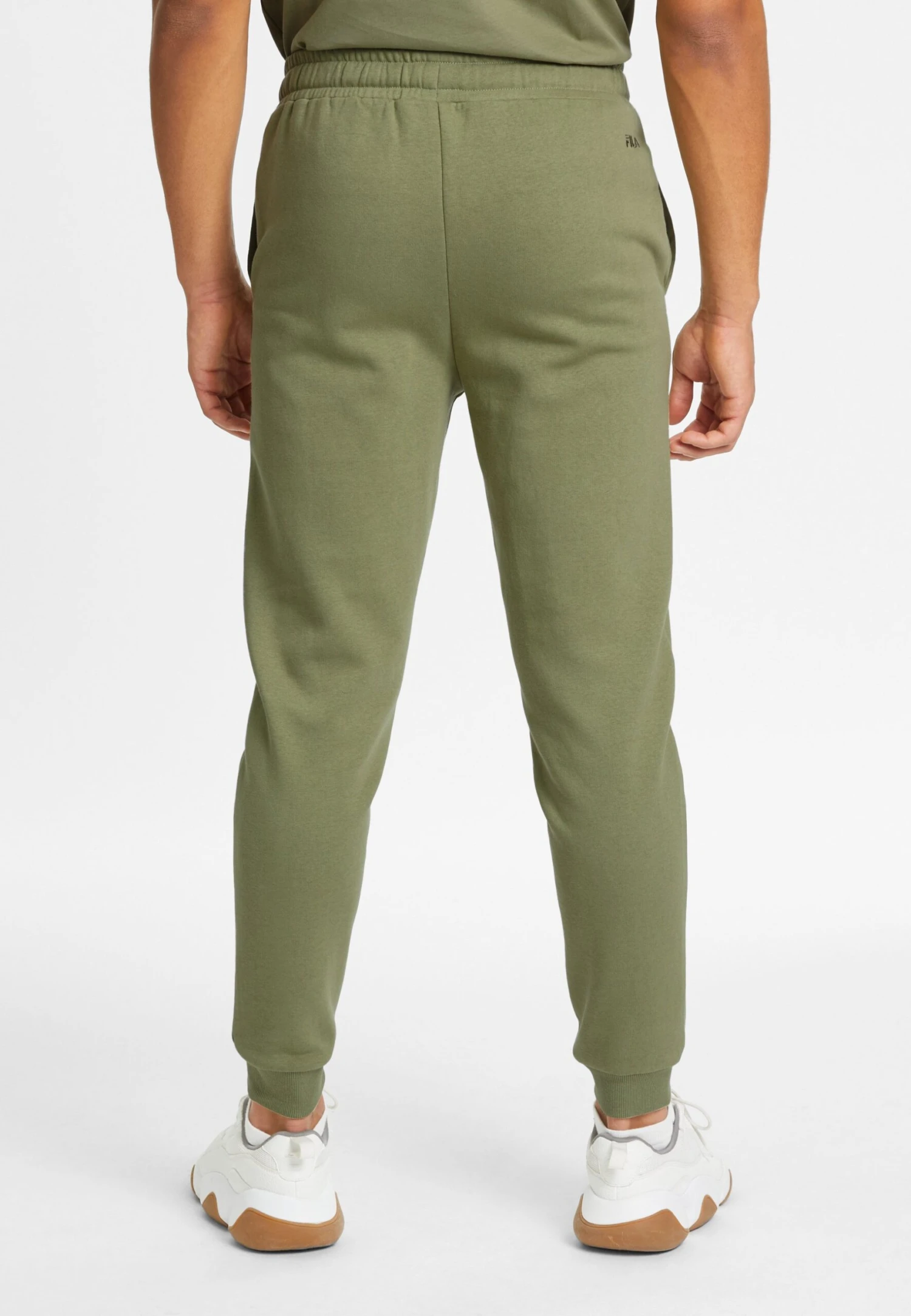 Fila Apparel Buswiller Pantaloni SportiviOil Green Uomo Pantaloni 1FI42E03G-M11 2 Fila Apparel Buswiller Pantaloni SportiviOil Green Uomo Pantaloni 1FI42E03G-M11 - immagine 2