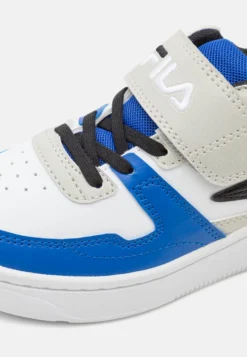 Fila Fxventuno UnisexSneakers BasseGray Violet/Lapis Blue Bambini Sneakers 1FI16D00X-A13 -Negozio al dettaglio Fila 9a8fe6142f9b4e8498d81b433e23d766 scaled