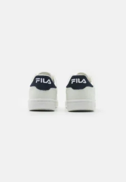 Fila Netforce UnisexSneakers BasseWhite/Nimbus Cloud Uomo Sneaker 1FI15O00R-A13 -Negozio al dettaglio Fila 9cc6af2041f44a31a35a9a4ed9be020a scaled