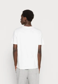 Fila Brod Tee 2 PackT-Shirt BasicBright White/Medieval Blue Uomo T-shirt E Polo 1FI22O057-A12 -Negozio al dettaglio Fila a267bd115e8d431f91d5dea64fefe19c scaled