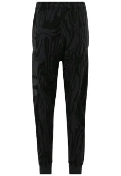 Fila Apparel Biblis AopPantaloni SportiviPhantom Pure Moire Camoflage Aop Uomo Pantaloni 1FI22E04A-Q11 -Negozio al dettaglio Fila a601111b94c0417384c90972601e35ce scaled