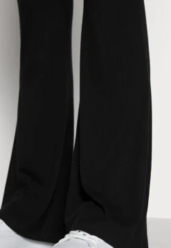 Fila Elwyn- Pantaloni - Black 9 Fila Elwyn- Pantaloni - Black -Negozio al dettaglio Fila a6480996c5b849f3935090893f62f6fc scaled