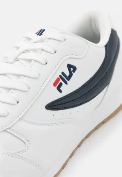 Fila Orbit UnisexSneakers BasseWhite/Dress Blue Uomo Sneaker 1FI12O02A-A12 -Negozio al dettaglio Fila a679923ceac145f69b1260a836e2c718 scaled
