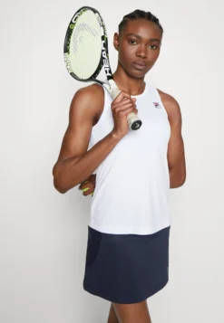 Fila Skort ShivaGonna SportivoNavy Donna Abbigliamento 1FI41B005-K11 -Negozio al dettaglio Fila aad250cad9664edaae75d355e2061e7b scaled