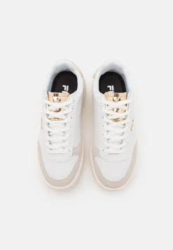 Fila Premium - Sneakers Basse - White/Gold -Negozio al dettaglio Fila ac592fe6d96d45e4b37f54fc80183d49 scaled