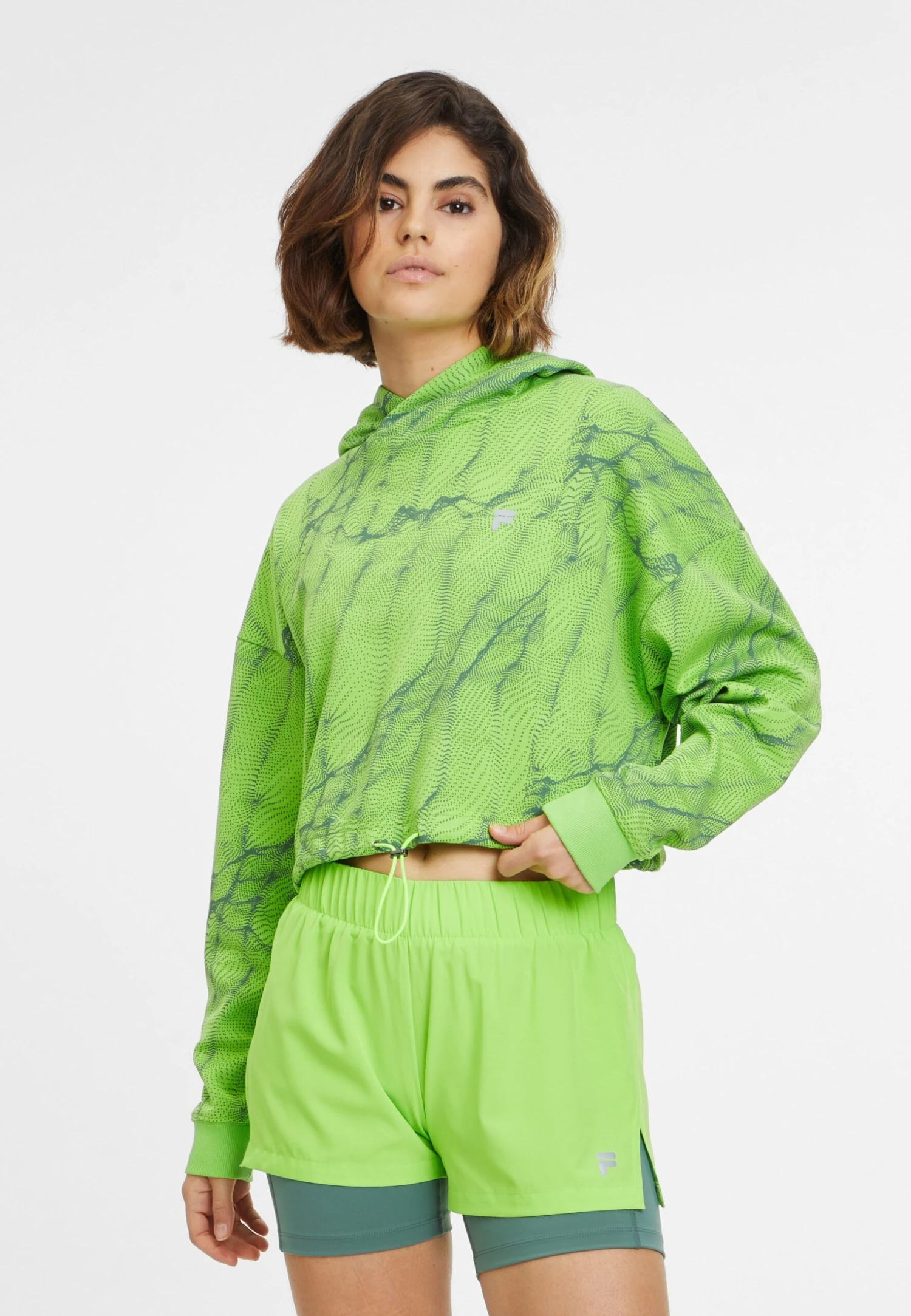 Fila Apparel Rincon Aop CroppedFelpa Con CappuccioDark Forest Mars Aop Donna Felpe 1FI21J060-M11 1 Fila Apparel Rincon Aop CroppedFelpa Con CappuccioDark Forest Mars Aop Donna Felpe 1FI21J060-M11