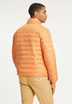 Fila Butzbach - Giacca Invernale - Orange -Negozio al dettaglio Fila b48de42712054ef38dc742bb6716d35a scaled