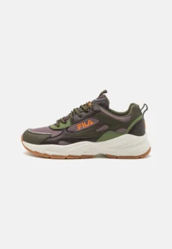 Fila Novarra UnisexSneakers BassePlum Truffle/Oil Green Uomo Scarpe 1FI15O011-N11