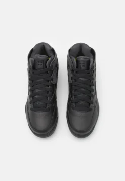 Fila Squad - Sneakers Alte - Black -Negozio al dettaglio Fila b82a06222ab74e698310ff8d9d2b55a0 scaled