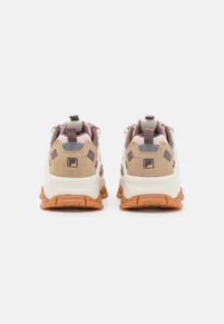 Fila Ray Tracer Tr2Sneakers BasseMauve Chalk/Irish Cream Donna Sneakers 1FI11A0BG-I11 -Negozio al dettaglio Fila b834f0297b7140d9859679d9f7b1f19b scaled