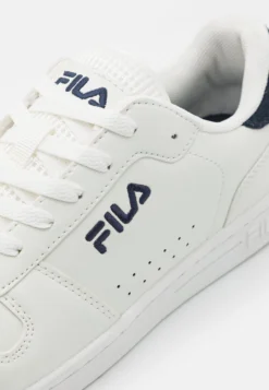 Fila Netforce UnisexSneakers BasseWhite/Nimbus Cloud Uomo Sneaker 1FI15O00R-A13 -Negozio al dettaglio Fila b90759781c6949febf0a66d311d08d15 scaled