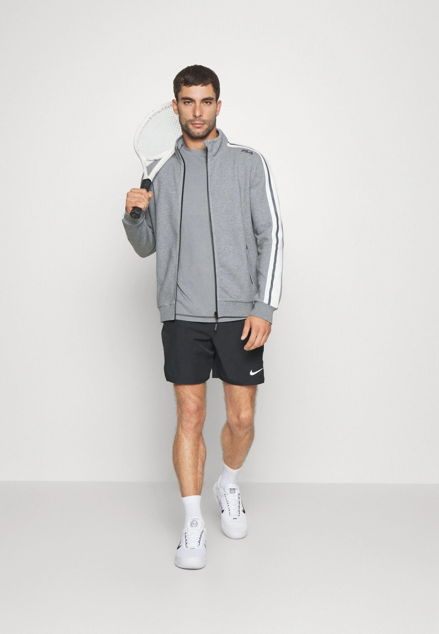 Fila NeilFelpa Con ZipDark Grey Melange Uomo Abbigliamento 1FI42F01R-C11 2 Fila NeilFelpa Con ZipDark Grey Melange Uomo Abbigliamento 1FI42F01R-C11 - immagine 2