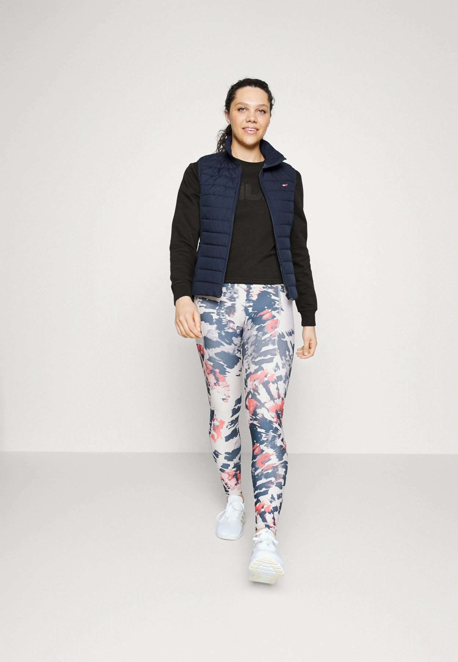 Fila Bevaix Cropped CrewFelpaMoonless Night Donna Felpe 1FI41G01P-Q11 2 Fila Bevaix Cropped CrewFelpaMoonless Night Donna Felpe 1FI41G01P-Q11 - immagine 2