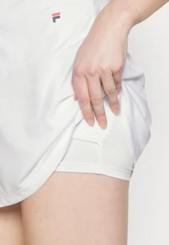 Fila Skort MichiGonna SportivoWhite Donna Abbigliamento 1FI41M012-A12 13 Fila Skort MichiGonna SportivoWhite Donna Abbigliamento 1FI41M012-A12 -Negozio al dettaglio Fila c5901fab0abf495abd3a9e263058ed57 scaled