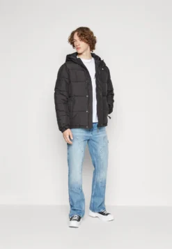 Fila Bensheim - Giacca Invernale - Black -Negozio al dettaglio Fila c9a60a44b2324b39afa24ac2ef81c64c scaled