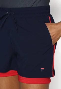 Fila Shorts EviePantaloncini SportiviNavy/Red Donna Abbigliamento 1FI41E02J-K12 -Negozio al dettaglio Fila c9ec0489223e4e119555e66494c8b226 scaled