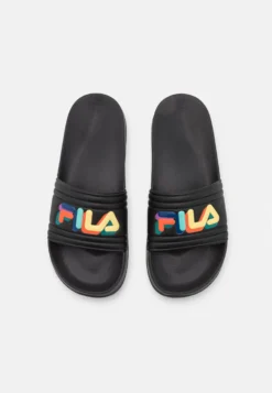 Fila Morro Bay Logo UnisexCiabattineBlack Donna Ciabatte E Zoccoli 1FI15G000-Q11 -Negozio al dettaglio Fila ce8d38fce1e8460e9ce4bd69ce8e39d0 scaled