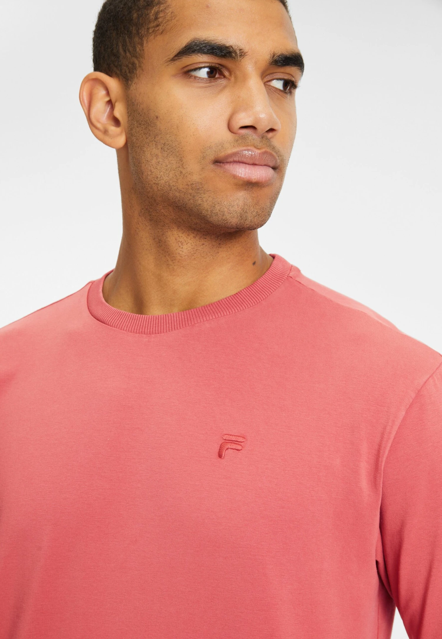 Fila Apparel Craponne Crew NeckMaglietta A Manica LungaMarsala Uomo T-shirt E Polo 1FI42D04T-G11 3 Fila Apparel Craponne Crew NeckMaglietta A Manica LungaMarsala Uomo T-shirt E Polo 1FI42D04T-G11 - immagine 3