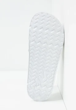 Fila Morro BayInfradito Da BagnoWhite Donna Ciabatte E Zoccoli 1FI11A02I-A11 -Negozio al dettaglio Fila d5f8bb1a4e964f099fa952eeb0abe98c scaled