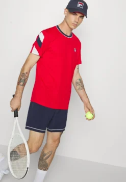 Fila Enzo - T-Shirt Con Stampa - Red 9 Fila Enzo - T-Shirt Con Stampa - Red -Negozio al dettaglio Fila d809ac6d06384858967f4519cf24e4ca scaled