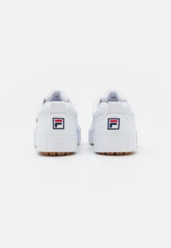 Fila Sandblast Sneakers BasseWhite Donna Scarpe 1FI11A08K-A11 -Negozio al dettaglio Fila d8313cfef4b44cc094fc8981b24018e9 scaled