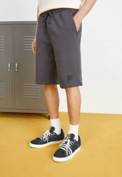 Fila Corbie BaggyPantaloni SportiviPhantom Uomo Pantaloni Sportivi E Joggers 1FI22F01U-Q11