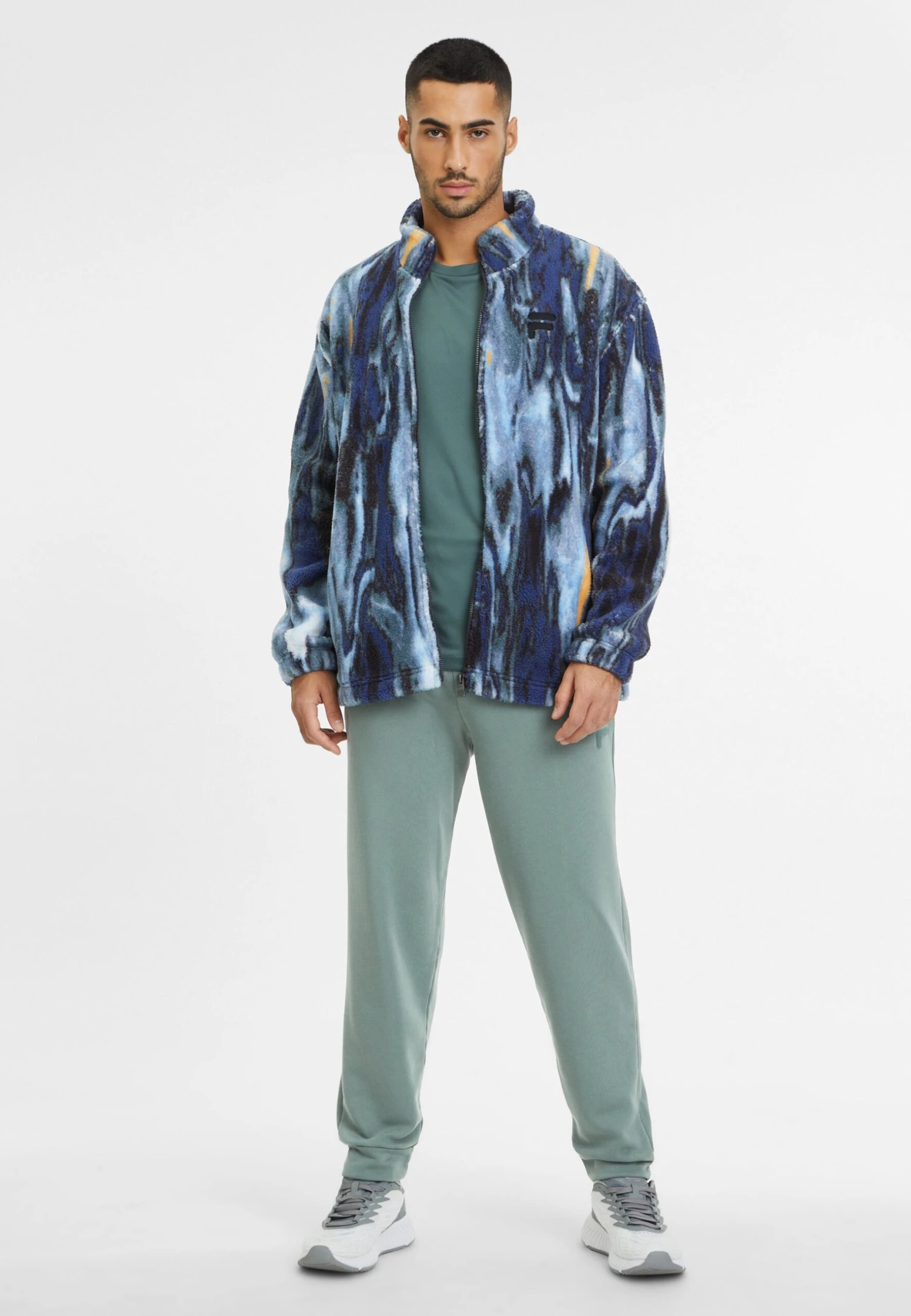 Fila Apparel Crolles Dropped Crotch Pantaloni SportiviDark Forest Uomo Pantaloni Sportivi E Joggers 1FI42E03H-M11 2 Fila Apparel Crolles Dropped Crotch Pantaloni SportiviDark Forest Uomo Pantaloni Sportivi E Joggers 1FI42E03H-M11 - immagine 2