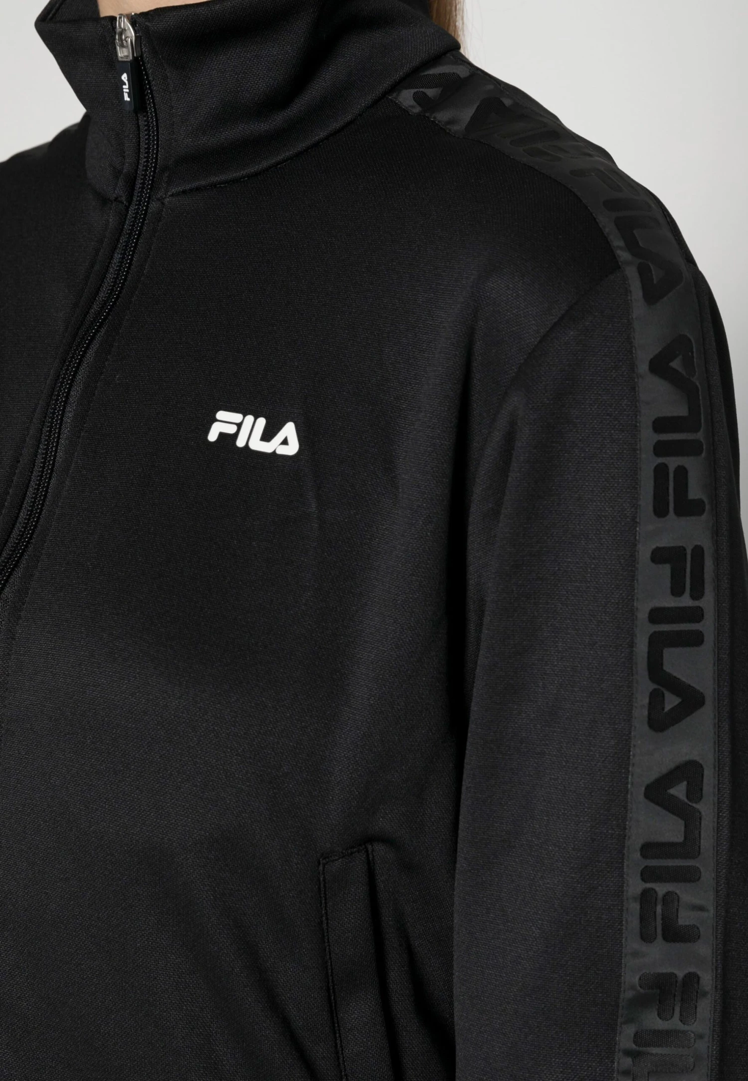 Fila Netis Track JacketGiacca SportivaBlack Donna Giacche E Blazer 1FI21G01G-Q11 5 Fila Netis Track JacketGiacca SportivaBlack Donna Giacche E Blazer 1FI21G01G-Q11 - immagine 5