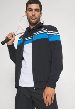 Fila BrunoGiacca SportivaBlack Uomo Abbigliamento 1FI42F01N-Q11 -Negozio al dettaglio Fila ef93f5cf6ddb42f5906fe3541ec0fd4e scaled