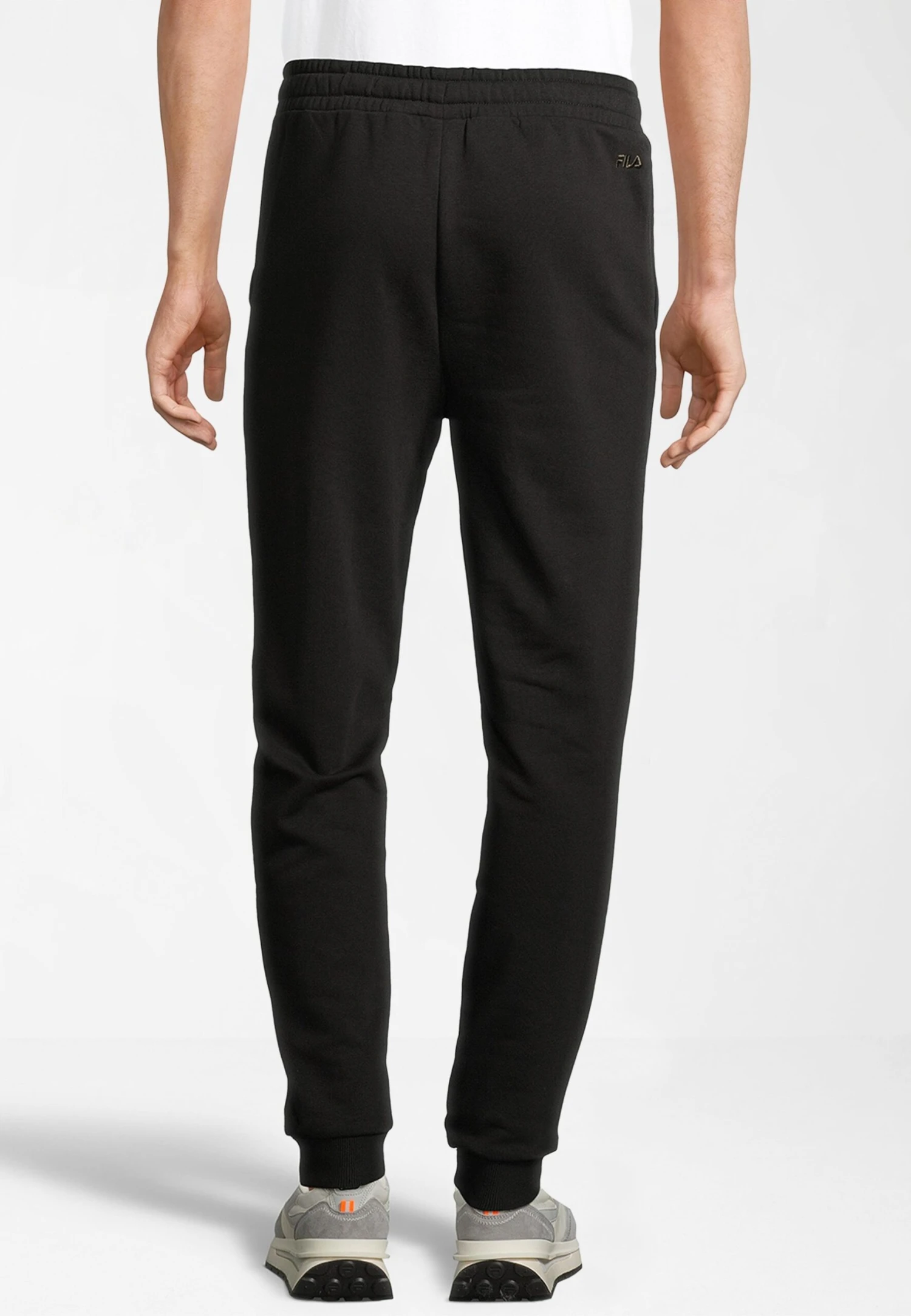 Fila Apparel Buswiller Pantaloni SportiviBlack Uomo Pantaloni 1FI42E03G-Q11 3 Fila Apparel Buswiller Pantaloni SportiviBlack Uomo Pantaloni 1FI42E03G-Q11 - immagine 3