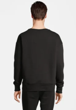 Fila Apparel Brand Loose Fit Crew FelpaBlack Uomo Maglieria E Felpe 1FI22S07P-Q11 -Negozio al dettaglio Fila f2e42472c57d4cef98d5bce818cbf414 scaled