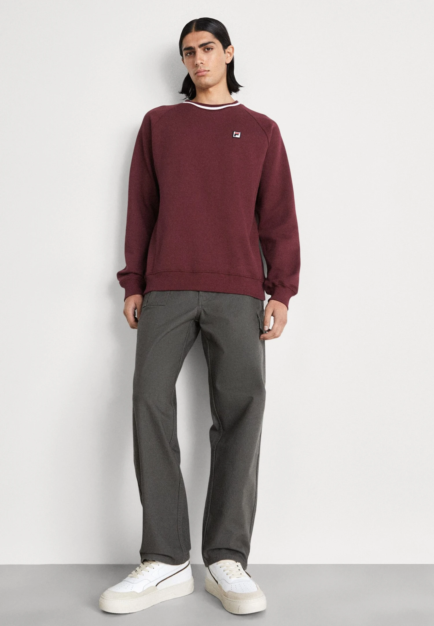 Fila Bilecik Raglan Crew FelpaTawny Port Uomo Maglieria E Felpe 1FI21001G-G11 2 Fila Bilecik Raglan Crew FelpaTawny Port Uomo Maglieria E Felpe 1FI21001G-G11 - immagine 2