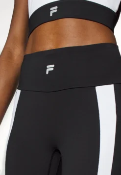 Fila Rabenau High Waist CollantBlack Beauty/Lucent White Donna Abbigliamento 1FI41E02S-Q11 11 Fila Rabenau High Waist CollantBlack Beauty/Lucent White Donna Abbigliamento 1FI41E02S-Q11 -Negozio al dettaglio Fila fd5b6fe199e045c48bb718bfad378eff scaled