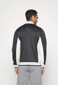 Fila Jacket BjörnGiacca SportivaBlack Uomo Abbigliamento 1FI42F01M-Q11 -Negozio al dettaglio Fila fdc794521b434d588611f61d787c4b74 scaled