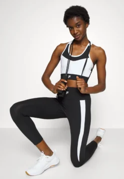 Fila Rabenau High Waist CollantBlack Beauty/Lucent White Donna Abbigliamento 1FI41E02S-Q11 9 Fila Rabenau High Waist CollantBlack Beauty/Lucent White Donna Abbigliamento 1FI41E02S-Q11 -Negozio al dettaglio Fila fdd5877206f948caa26d036aa0fc9bdc scaled